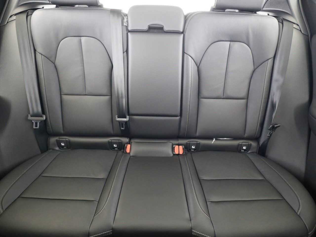 Volvo  B4 Ultra Dark PANO| 21'| ALU| LEDER| LED|