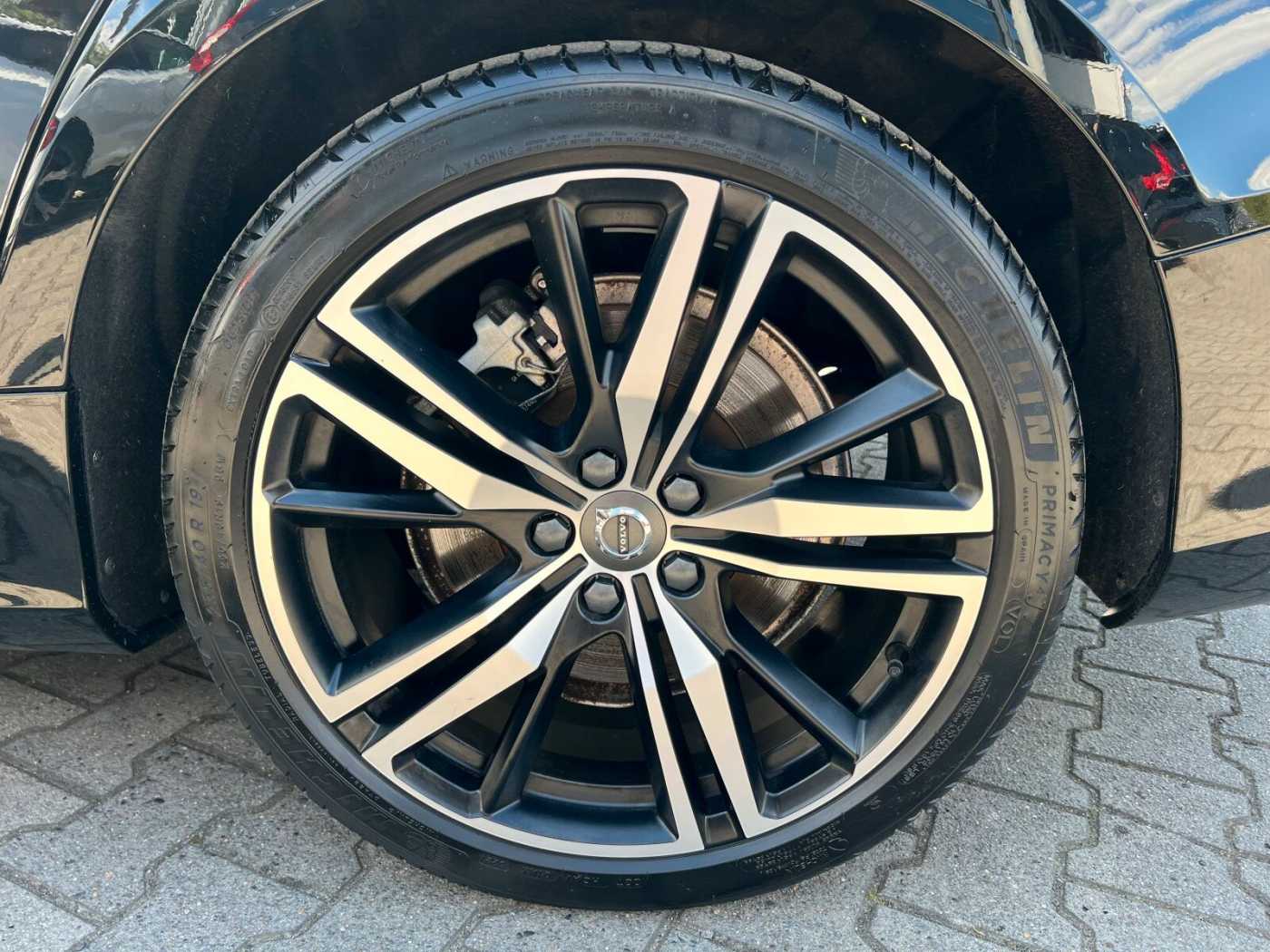 Volvo  Recharge T6 R Design LONG RANGE