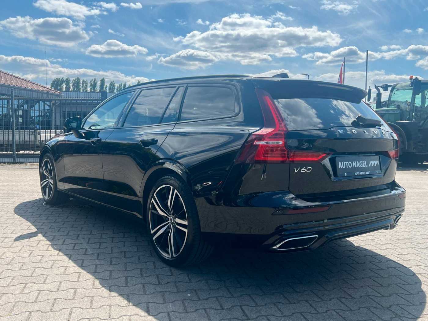 Volvo  Recharge T6 R Design LONG RANGE