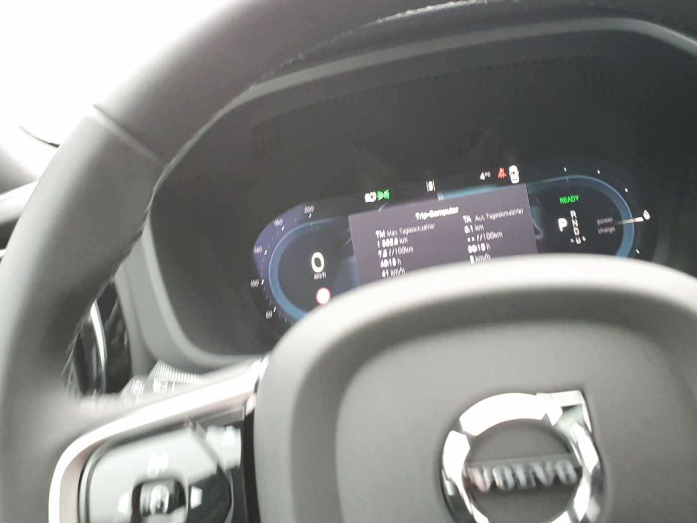 Volvo  Recharge T6 Plus Black Edition 21'|LED|PANO
