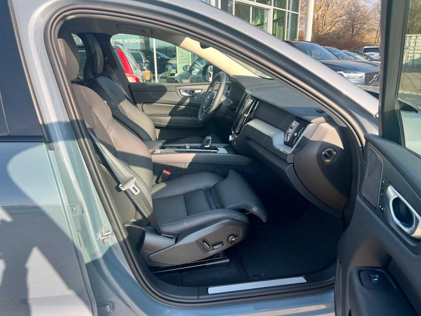 Volvo  Recharge T6 Plus Dark H&K SOUND|LENKRADHEIZ