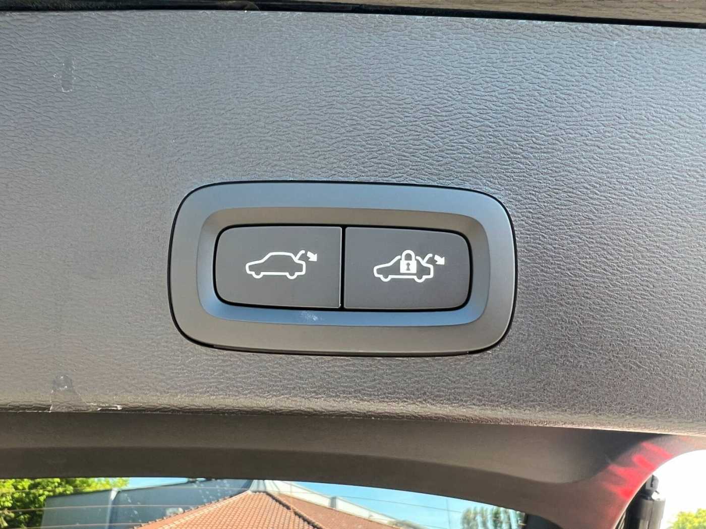 Volvo  Recharge Extended Range Plus |20'|CONNECT|