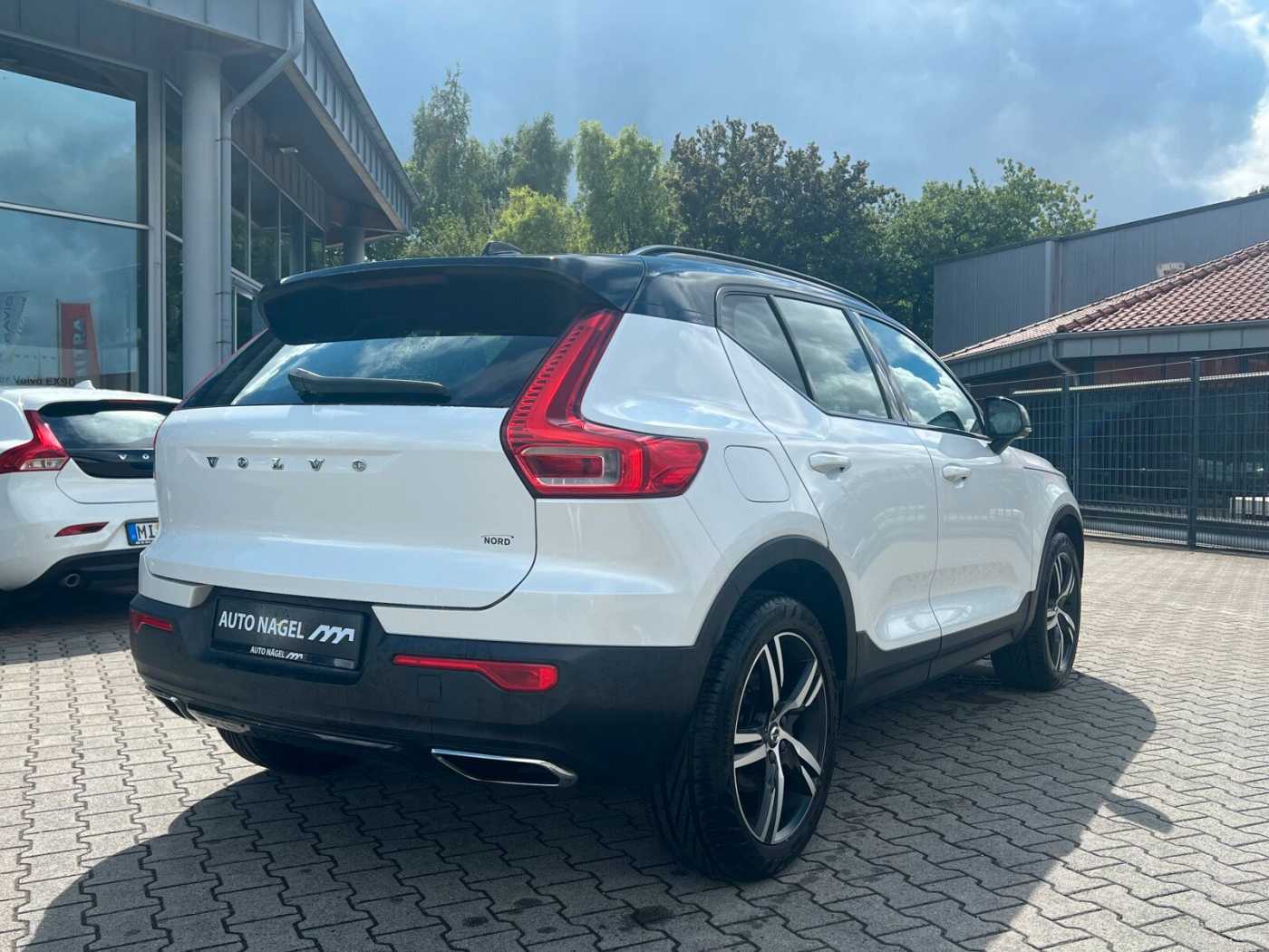Volvo  D4 AWD R-Design (EURO 6d-TEMP)