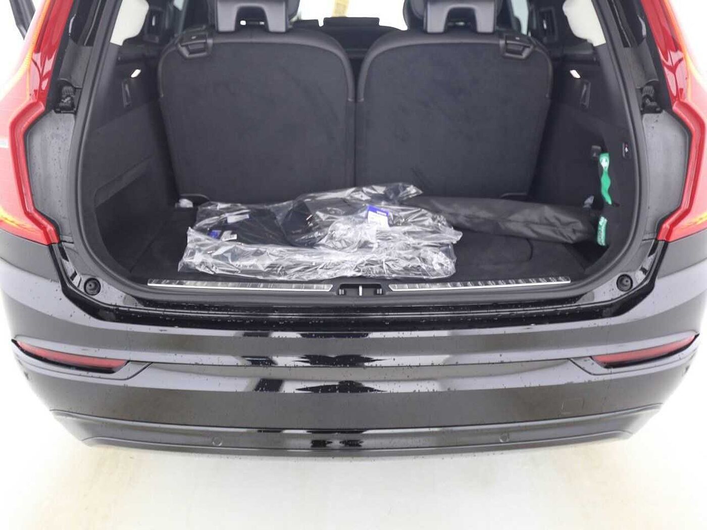 Volvo  T8 AWD Ultra Dark Plug-In B&W|AHK|22'|MASSA