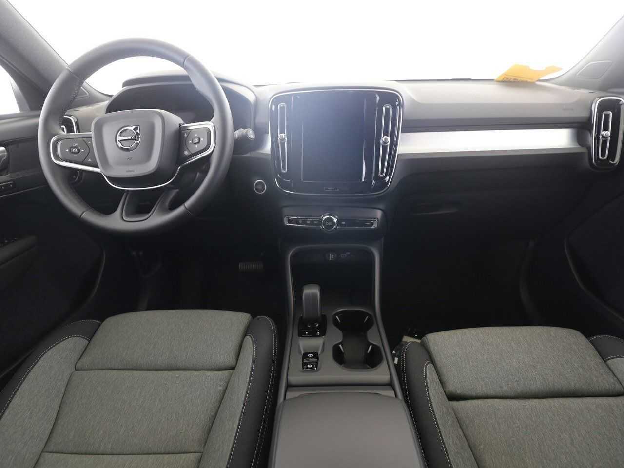 Volvo  B3 Core Keyless-Start/Autom. /Klima/LED/eFH.