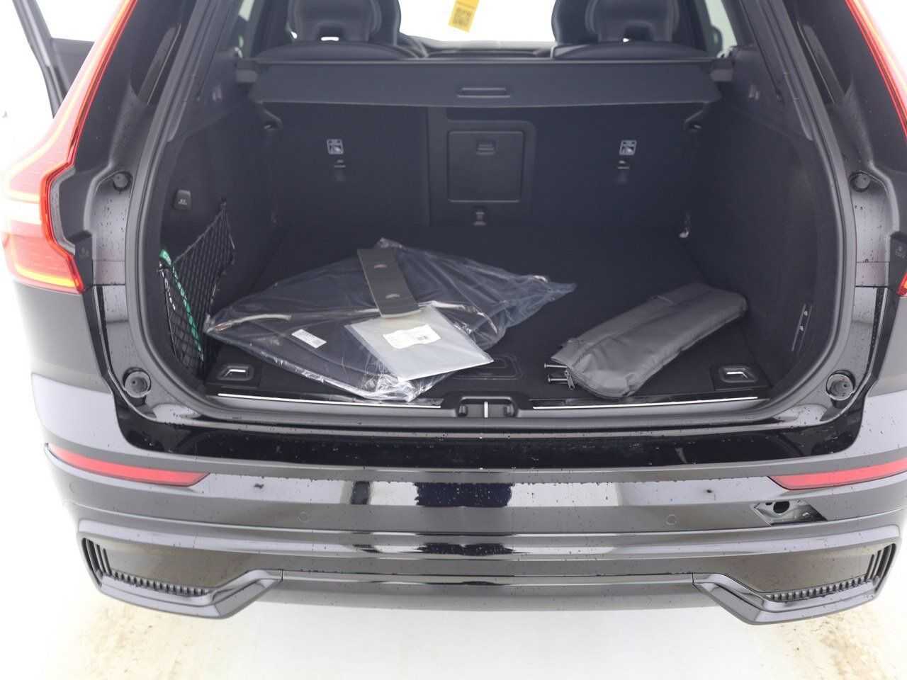 Volvo  T6 AWD Plus Black Edition PANO|HEAD UP|LUFT