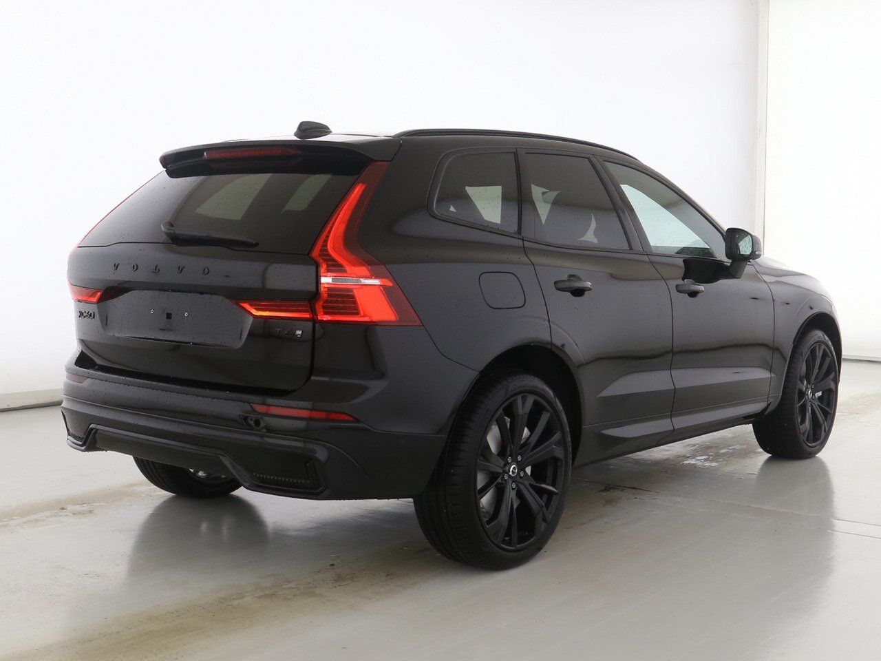 Volvo  T6 Plus Black Edition PANO|HK|360CAM|ACC