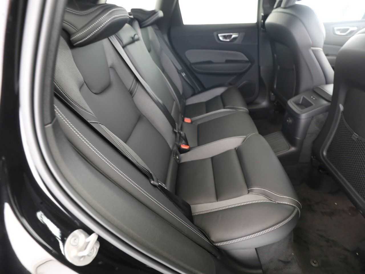 Volvo  T6 Plus Black Edition PANO|HK|360CAM|ACC