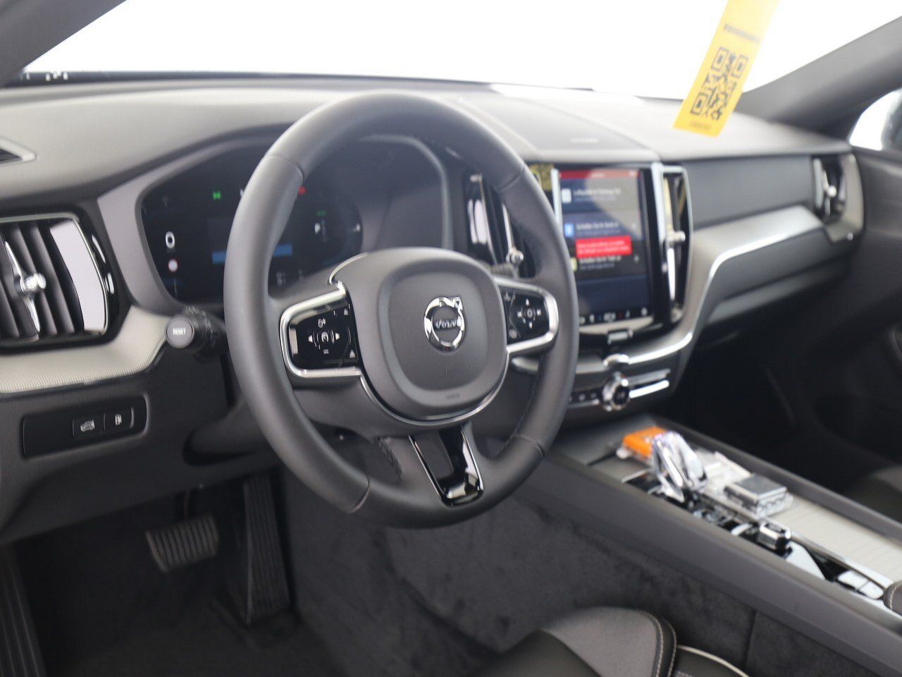 Volvo  T6 Plus Black Edition PANO|HK|360CAM|ACC