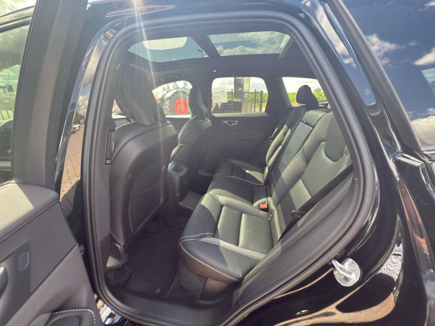 Volvo  T6 AWD Ultra Black Edition AHK|360CAM|ALARM