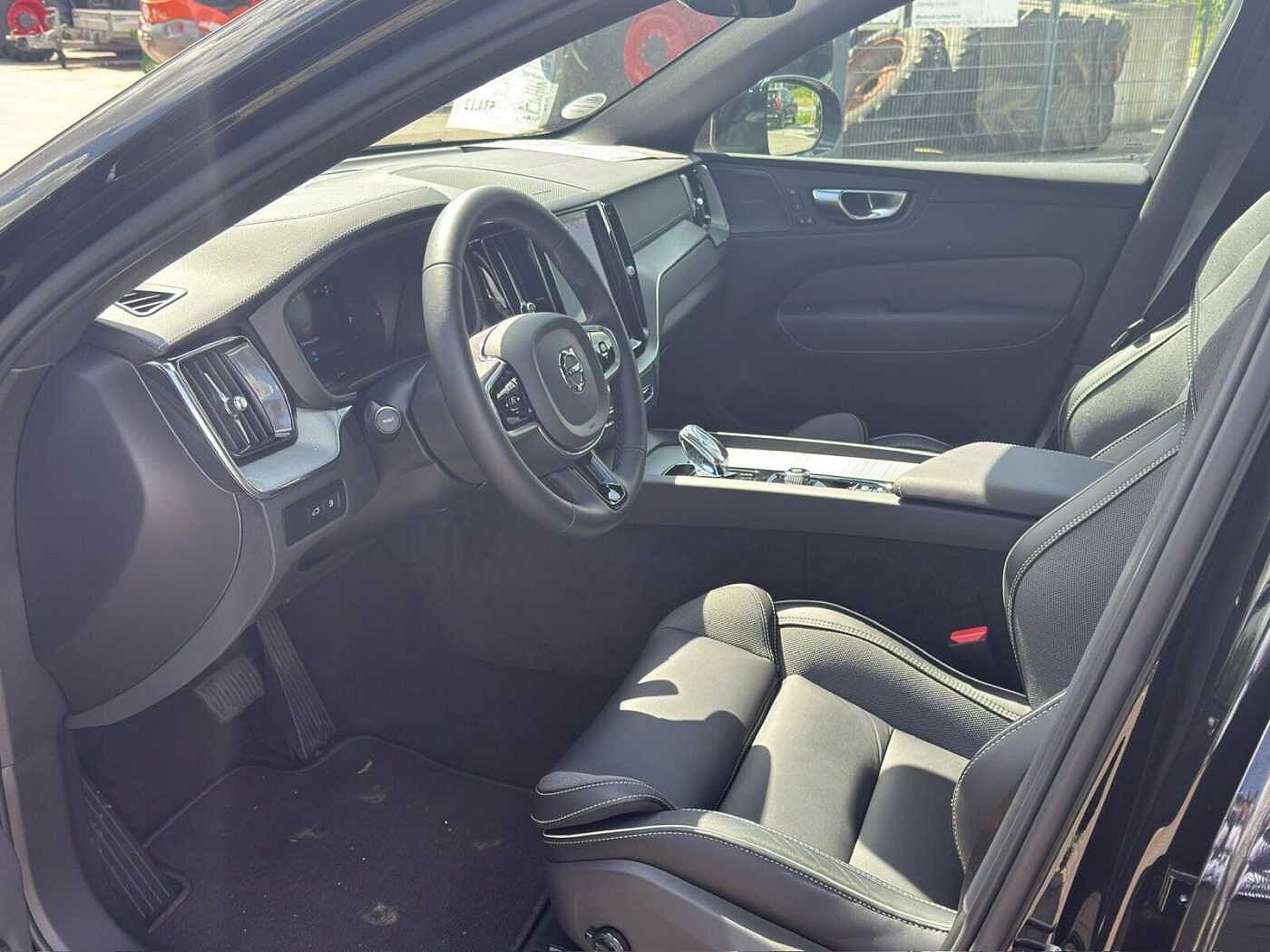 Volvo  T6 AWD Ultra Black Edition AHK|360CAM|ALARM