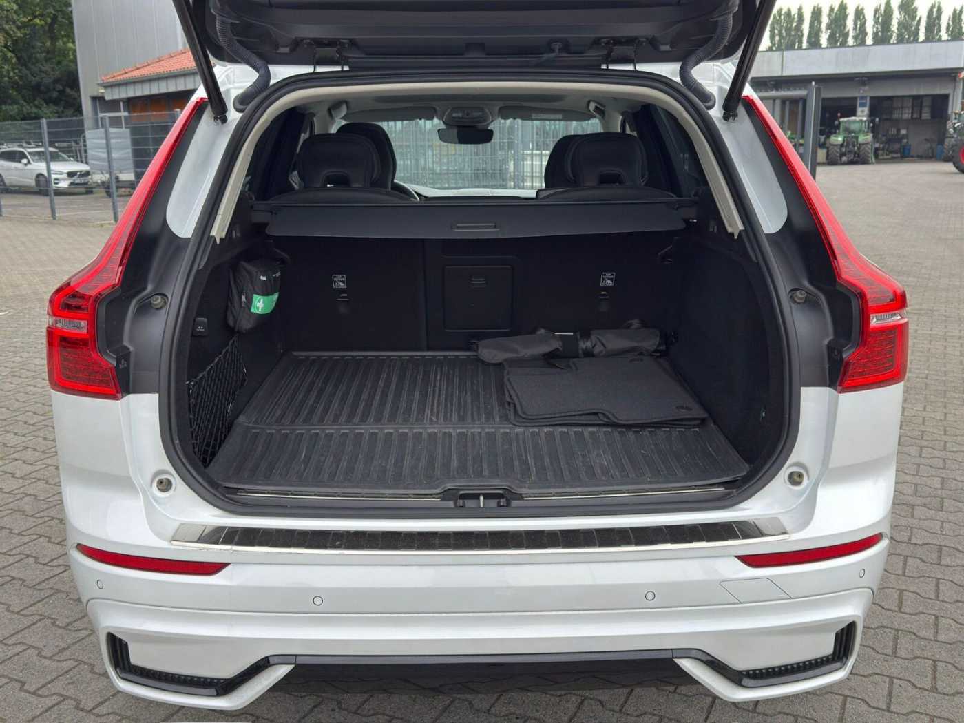 Volvo  T6 Twin Engine AWD R Design Plug-In PANO|AH