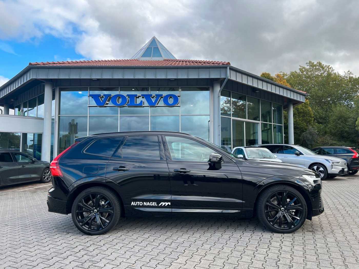 Volvo  Recharge T8 Plus Black Edition LUFT|AHK|B&W