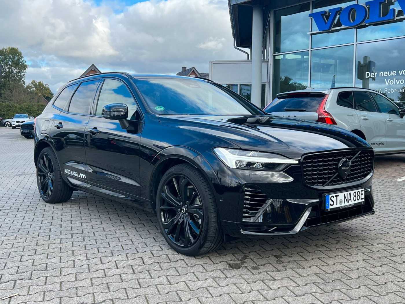 Volvo  Recharge T8 Plus Black Edition LUFT|AHK|B&W