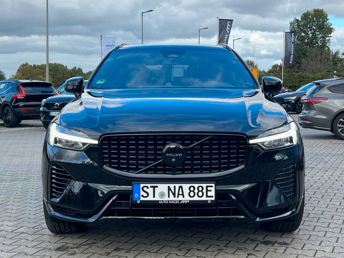 Volvo  Recharge T8 Plus Black Edition LUFT|AHK|B&W