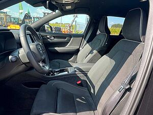 Volvo  Extended Range Black Edition Plus |AHK|20'|