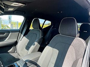 Volvo  Extended Range Black Edition Plus |AHK|20'|