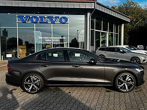 Volvo  B5 AWD Ultimate Dark |ACC|PANO|SD|SPORTSITZE