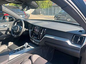 Volvo  B5 AWD Plus Black Edition PANO|STANDH|360CA