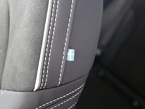 Volvo  Autom. B3 Core CONNECT|el. SITZE|19'ALU|LED|