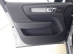 Volvo  B4 Ultra Dark PANO| 21'| ALU| LEDER| LED|