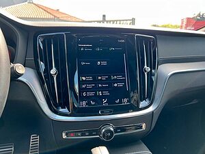 Volvo  Recharge T6 R Design LONG RANGE