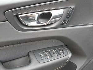 Volvo  Recharge T6 Plus Black Edition 21'|LED|PANO