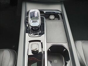 Volvo  Recharge T6 Plus Black Edition 21'|LED|PANO