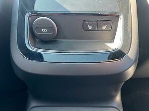 Volvo  Recharge T6 Ultra Dark ||LUFT|AHK|B&W|PANO||