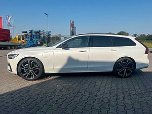 Volvo  Recharge T6 Ultra Dark ||LUFT|AHK|B&W|PANO||