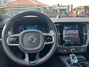 Volvo  Recharge T6 Ultra Dark ||LUFT|AHK|B&W|PANO||