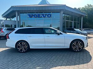 Volvo  Recharge T6 Ultra Dark ||LUFT|AHK|B&W|PANO||