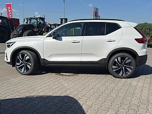 Volvo  B4 2WD Plus Dark 20'|AHK|360CAM|CONNECT