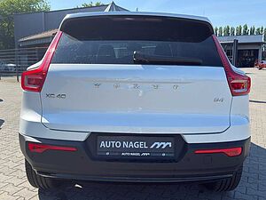 Volvo  B4 2WD Plus Dark 20'|AHK|360CAM|CONNECT