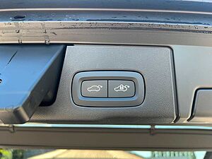 Volvo  B4 Plus Dark LED | 360° CAM | STANDHEIZUNG