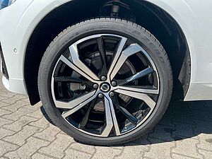 Volvo  B4 Plus Dark LED | 360° CAM | STANDHEIZUNG