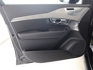 Volvo  T8 AWD Ultra Dark Plug-In B&W|AHK|22'|MASSA