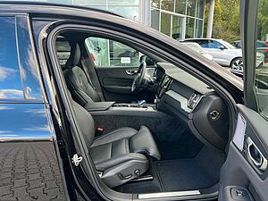 Volvo  Recharge T8 Plus Black Edition LUFT|AHK|B&W