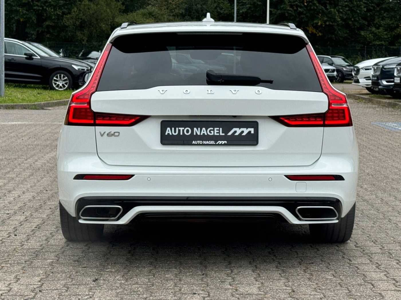 Volvo  T6 Twin Engine AWD R-Design Navi/Autom. /LED