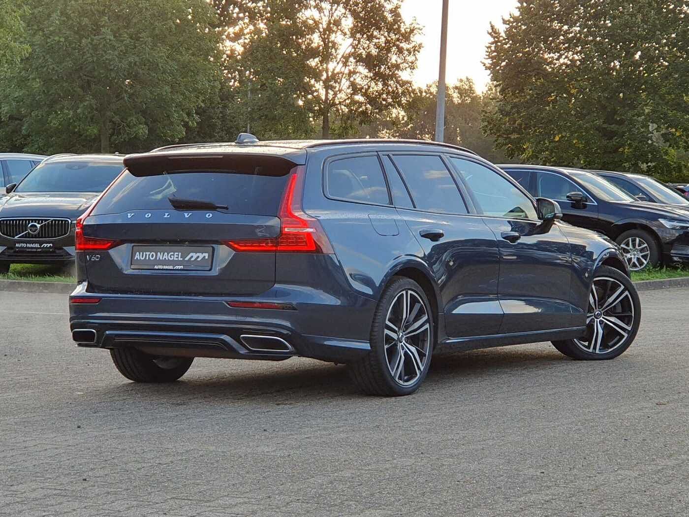 Volvo  T6 Twin Engine AWD R-Design Plug-In Navi/LED