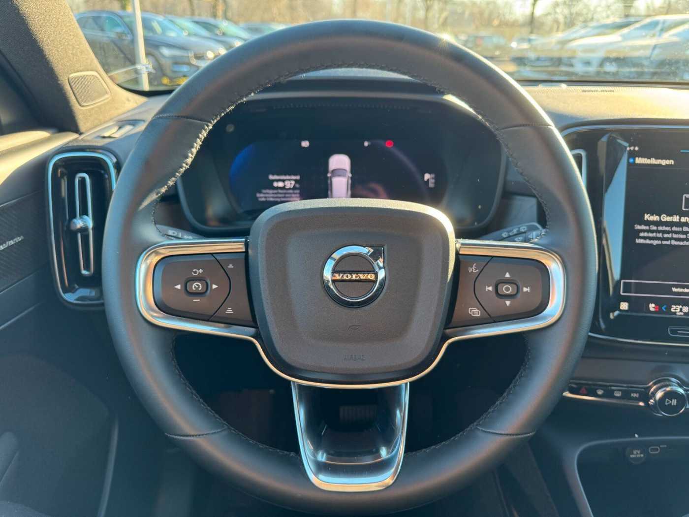 Volvo  Single Motor Extended Range Plus Black Edit