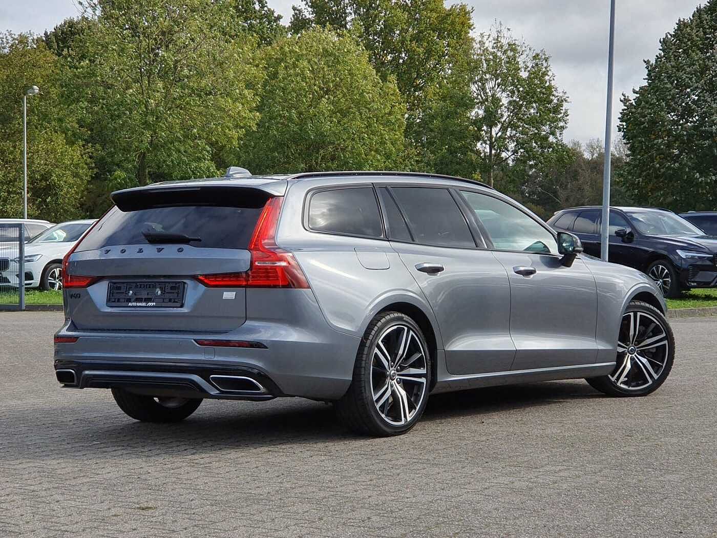 Volvo  T6 Twin Engine AWD R-Design PANO |Navi/SHD