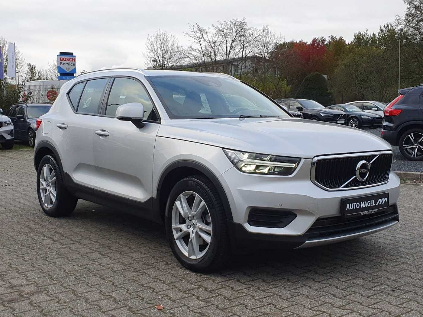 Volvo  T4 AWD Momentum (EURO 6d-TEMP) Navi/Autom.