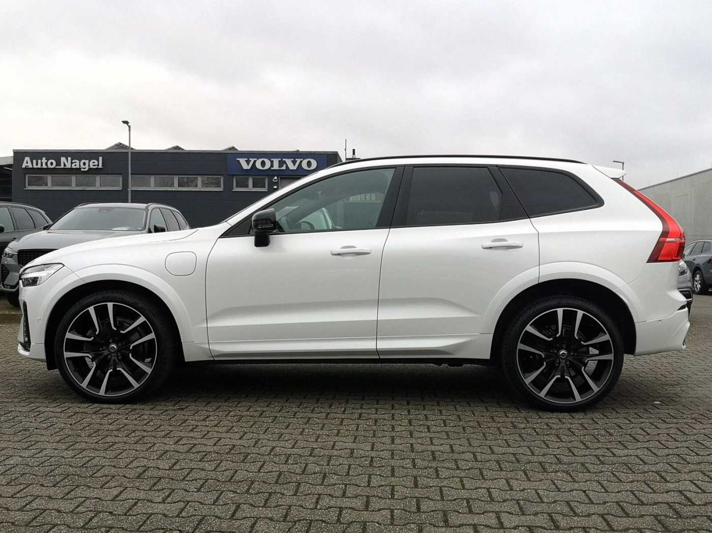 Volvo  T6 AWD R-Design Plug-In