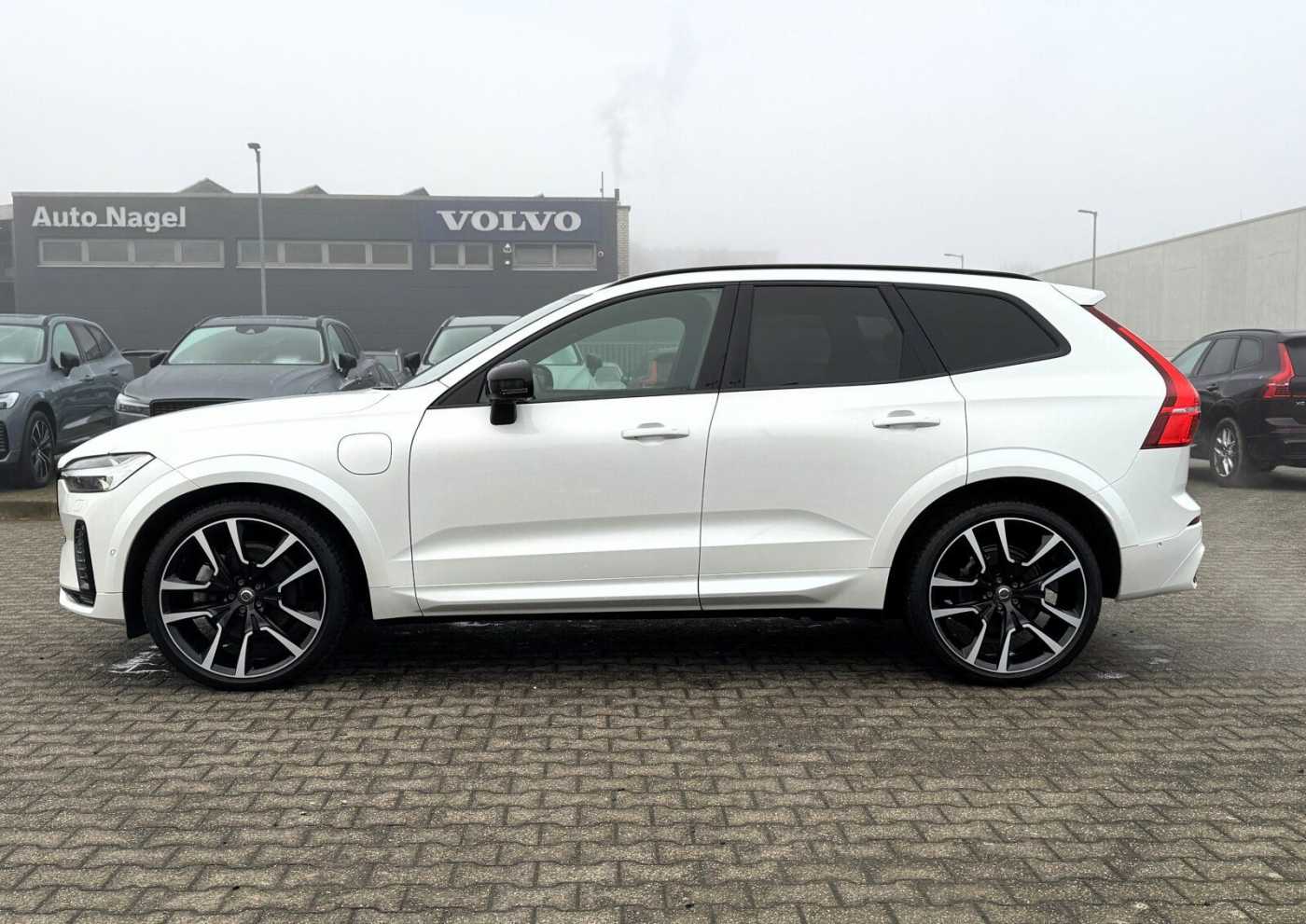 Volvo  T6 AWD R-Design Plug-In SD/Keyless-Start/BC