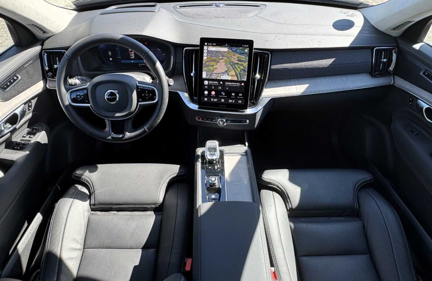 Volvo  T8 Facelift Ultra Bright AHK|PANO|
