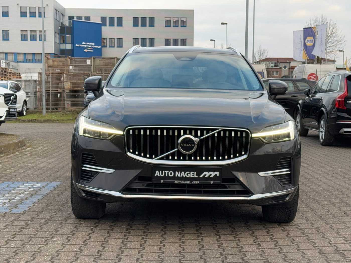 Volvo  T6 AWD Inscription Plug-In SD/Autom. /Klima