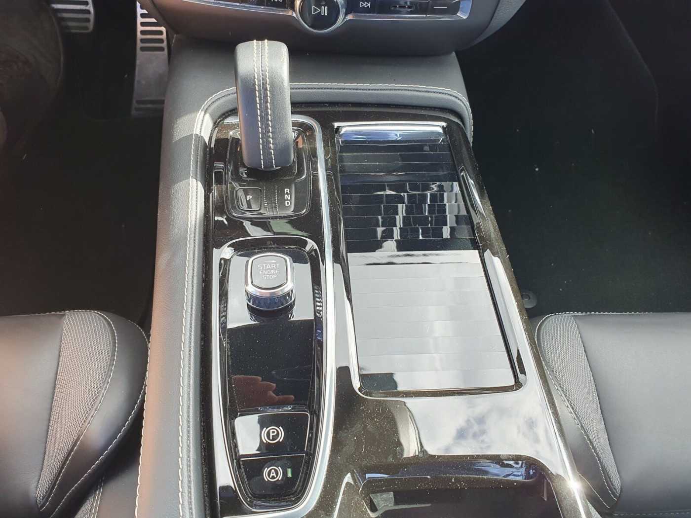 Volvo  T6 Twin Engine AWD R-Design