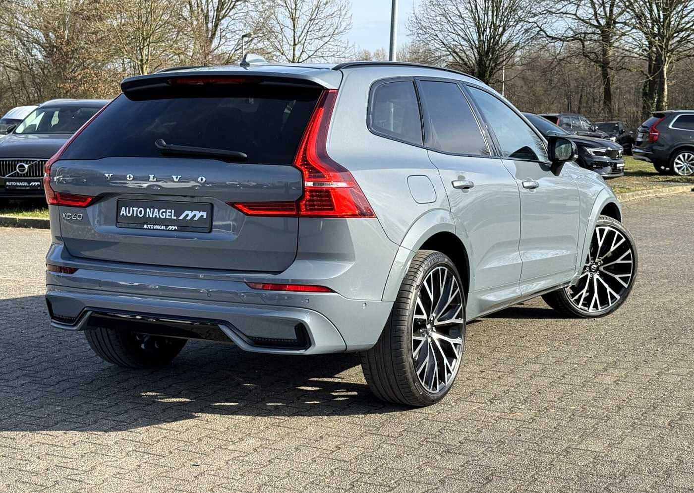 Volvo  T6 AWD R Design Plug-In SD/Keyless-Start/BC