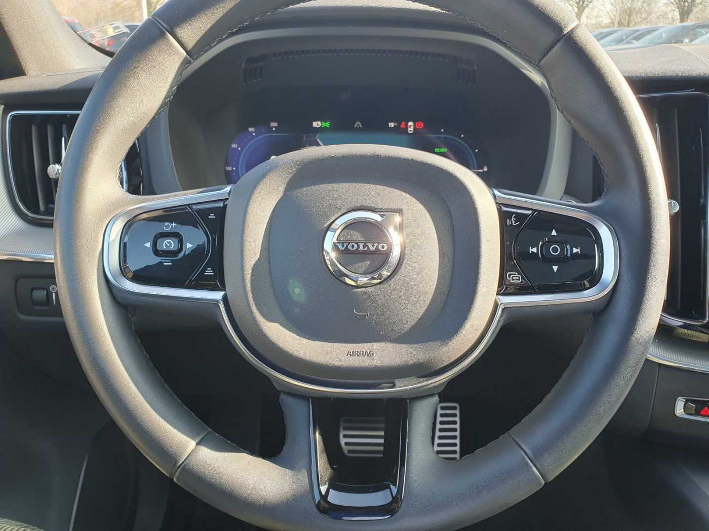 Volvo  T6 AWD R-Design Plug-In SD/Keyless-Start/BC